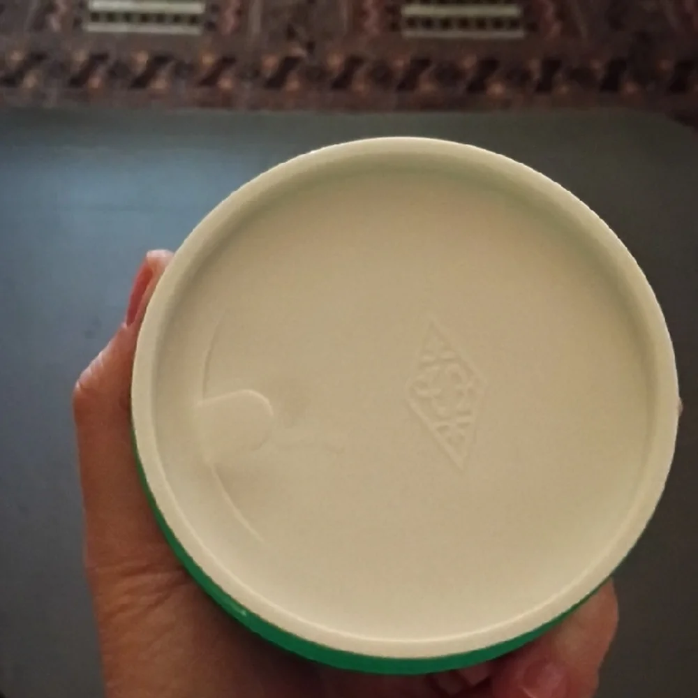 Sol de Janeiro Cream with White Lid - Picture 5 of 6